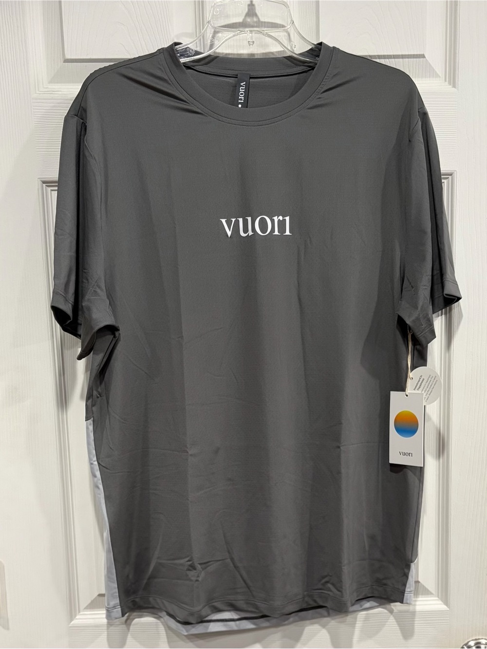 Vuori Men's Large Short Sleeve Viewpoint Performance Tee 2.0 Pro Cavern Grey NWT